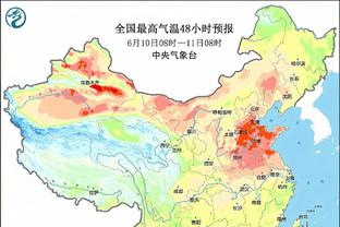 ?“热火詹姆斯”试图在大学比赛登场 被劝走了